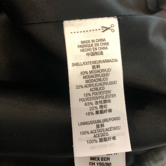 Juicy Couture Faux Fur Capelet - Picture 5 of 5